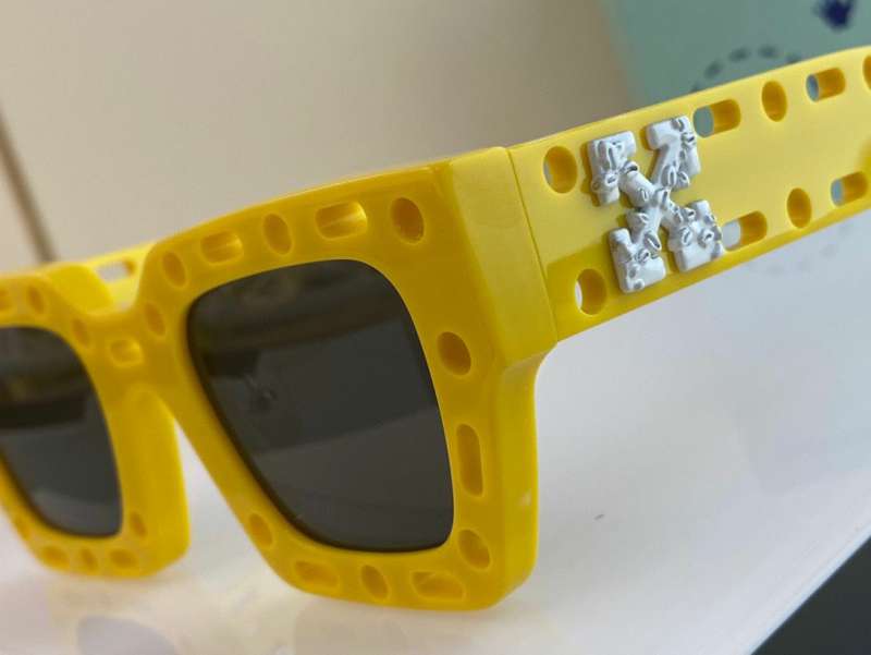 Picture of OFF White Sunglasses _SKUfw42719910fw